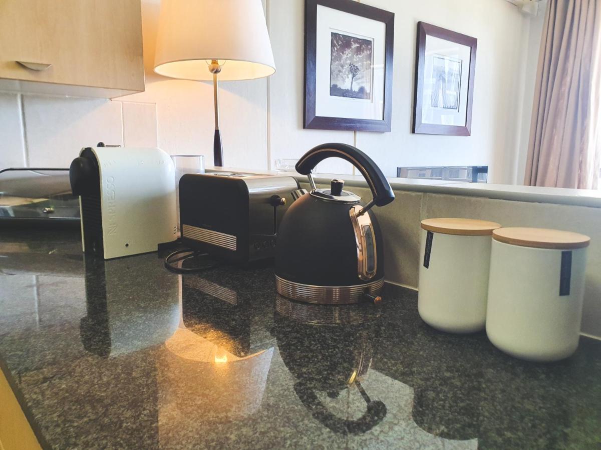 Westpoint Sandton Apartments Йоханнесбург Экстерьер фото